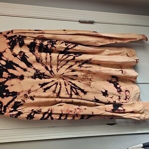 Gilded Intent Womens Xlg distressed tie dye sweatshirt. Super pretty & oversized